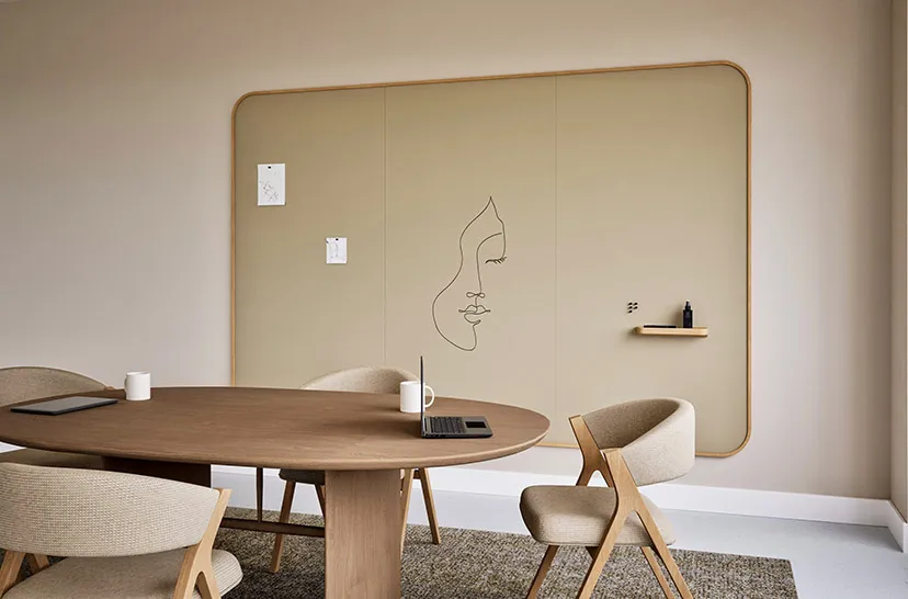 Chameleon Curve Wall Oak
